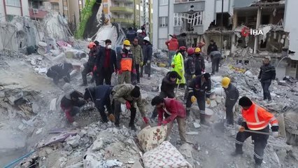 Alpargun Apartmanı'nda arama kurtarma çalışmaları böyle görüntülendi