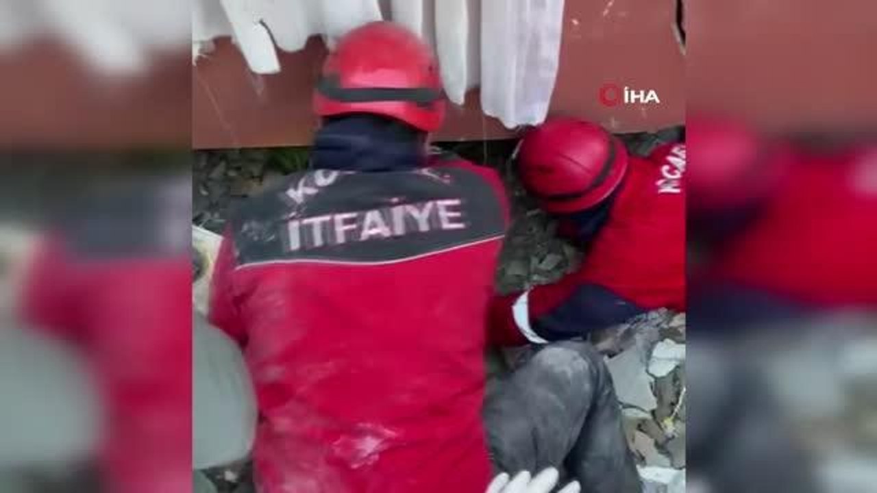 52 saat sonra kurtarıldı, sevinç gözyaşları döktü: "Hepinizi çok seviyorum"