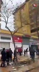 كأنها ساحة حرب.. عقارات واستغاثات وانهيارات من آثار الزلزال في تركيا