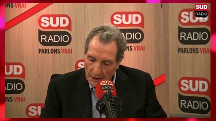 Les agriculteurs manifestent en tracteur à Paris