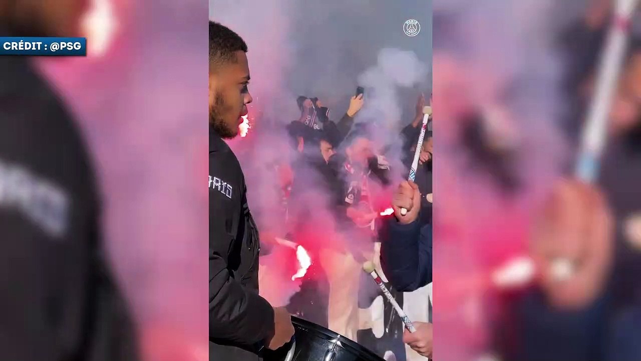Les supporters parisiens mettent le feu avant OM-PSG