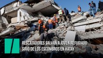 Rescatadores salvan a joven refugiado sirio de los escombros en Hatay