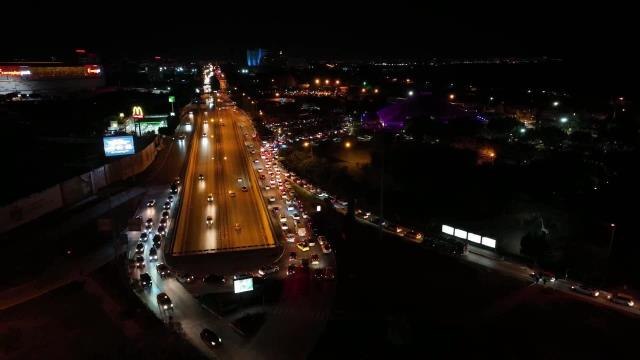 Antalya Büyükşehir'in Yardım Seferberliği Sürüyor