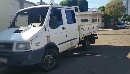 Caminhões se envolvem em colisão no Centro de Cascavel