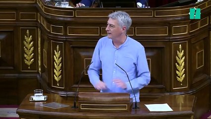 Matute mira a los diputados de Vox y les suelta una frase tremenda: Espinosa, hablando por teléfono