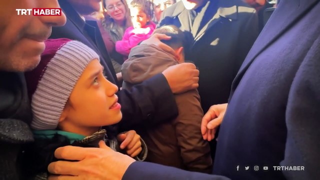 Cumhurbaşkanı Erdoğan, çadır kentte vatandaşlarla bir araya geldi