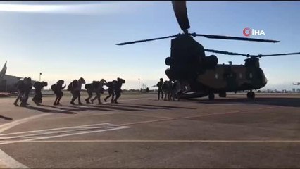 MSB: "CH-47 tipi ağır nakliye helikopterleri de arama-kurtarma çalışmalarına katılacak Hava Kuvvetleri personelini Hatay'a taşıyor"