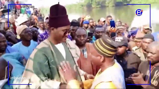 Le Sultan Bamoun et le Roi des Tikars fument le calumet de la paix