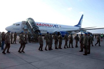 Komandoların Koca Seyit Havalimanı'ndan deprem bölgesine intikalleri devam ediyor