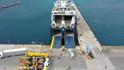 İzmir Valiliği: "İzmir'den Yardımlar Deniz Yoluyla Gönderildi"