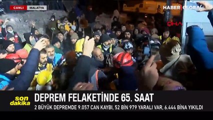 Malatya'da bir depremzede 65. saatte enkaz altından kurtarıldı