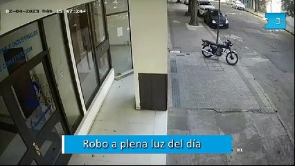 Robo a plena luz del día