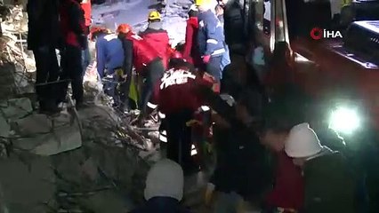 Adıyaman'dan umutları artıran haber: Enkazdan 65 saat sonra kurtarıldı