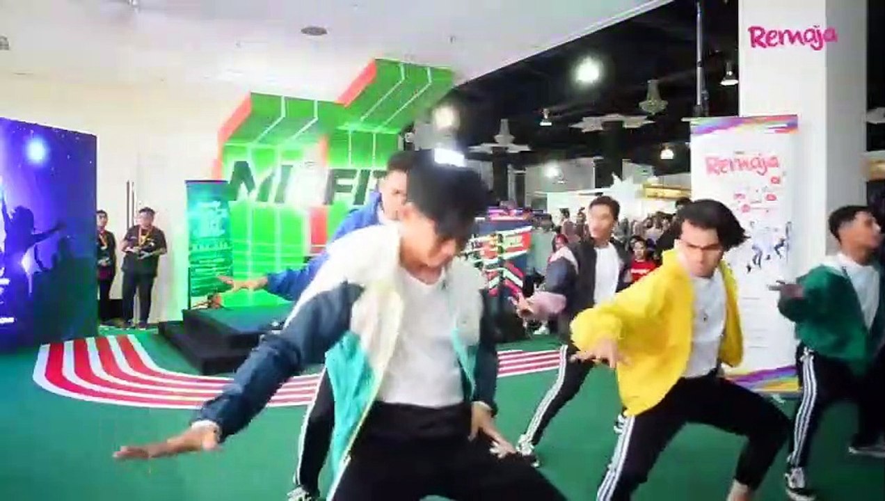 DIZMUV NATIVE  REMAJA DANCE OFF 2018