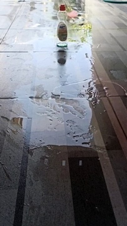 Throwing ice-satisfying-asmr #throwing #satisfying #asmr #asmrnoise #asmrsounds