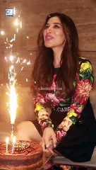 Sophie Choudry ने खास अंदाज में मनाया बर्थडे