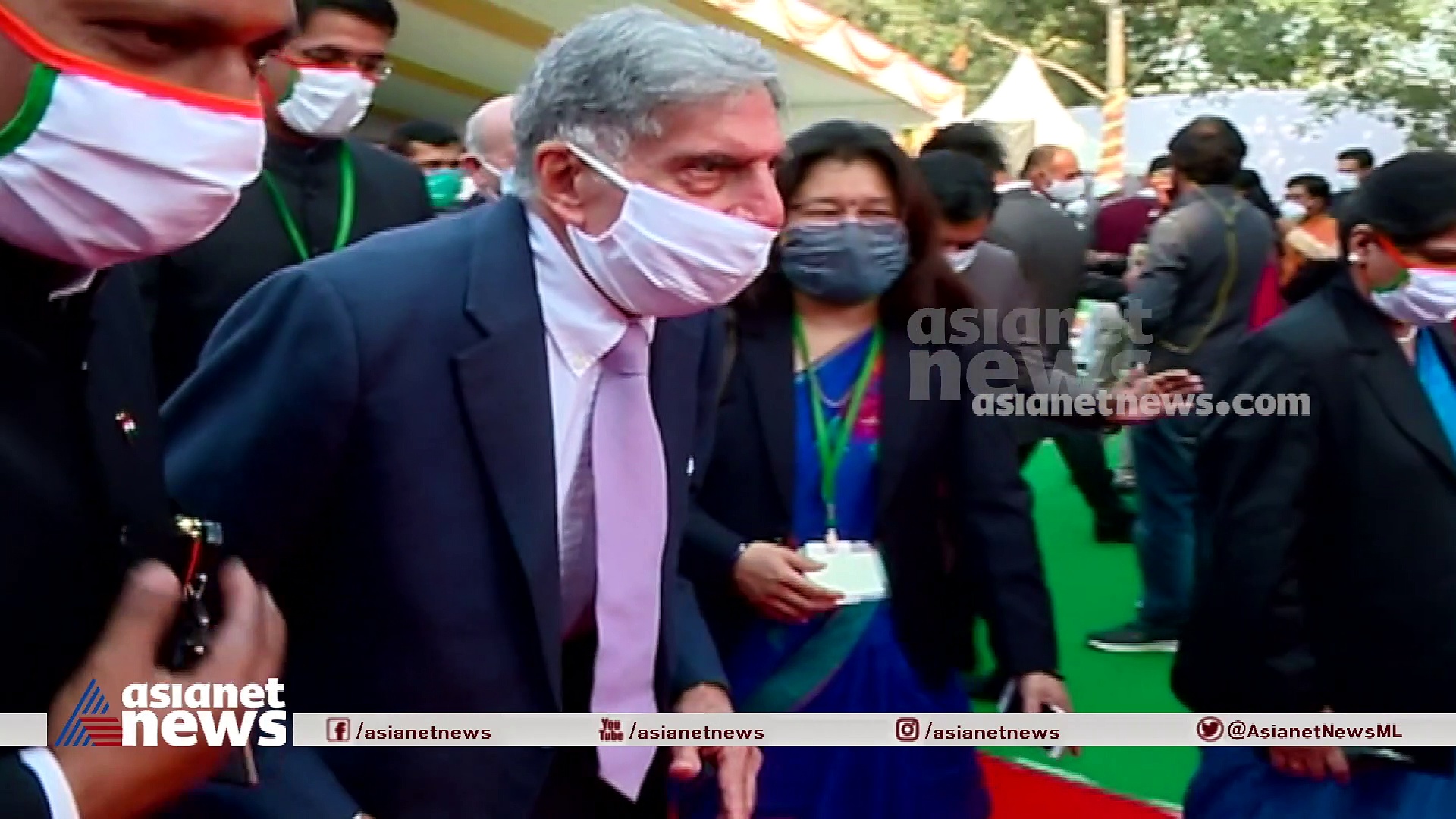 തകർച്ചയിലെ അദാനി, പൊതുമേഖലാ സ്ഥാപനങ്ങളിലെ ആശങ്ക: രാഷ്ട്രീയപ്രഹരം മോദിക്കോ?