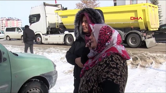 Doğum günü kızının ölüm günü oldu! Gözyaşlarını tutamayan anne enkaz altındaki torunundan iyi haber bekliyor
