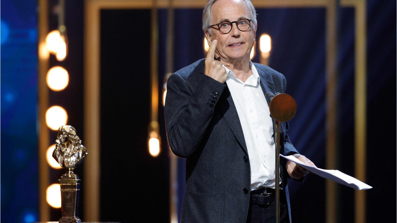 GALA VIDEO - Fabrice Luchini cash sur son rapport à l’argent : “Le luxe ne m’intéresse pas”