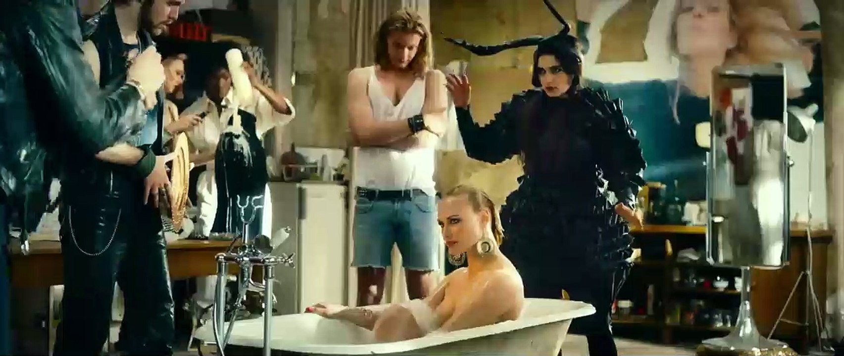 In einem Land, das es nicht mehr gibt | movie | 2022 | Official Trailer