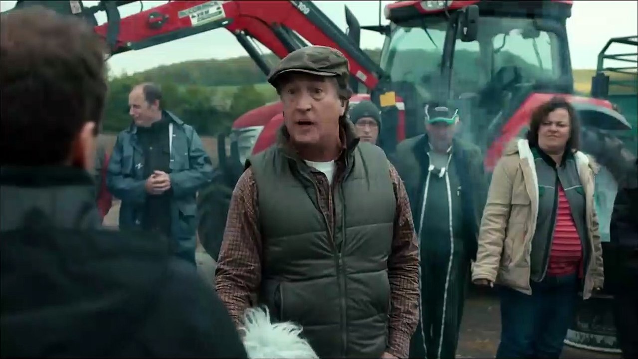 Ein Dorf zieht blank | movie | 2018 | Official Trailer