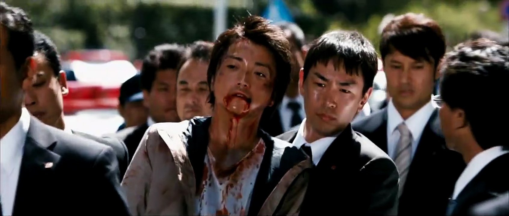 Wara no tate – Die Gejagten | movie | 2013 | Official Trailer