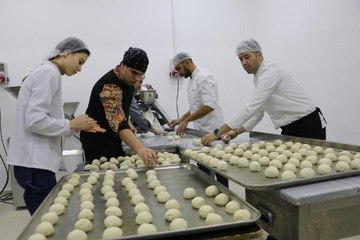 Tekirdağlı öğrencilerden depremzedelere günde 5 bin ekmek