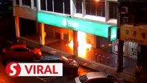 Man nabbed for throwing Molotov cocktail at Sibu bank door
