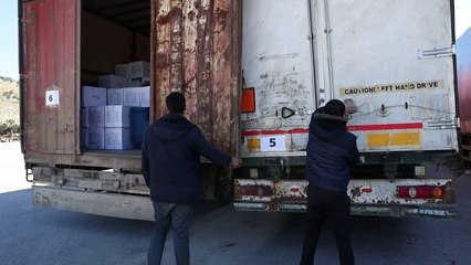 دخول أول قافلة مساعدات منذ وقوع الزلزال إلى شمال سوريا