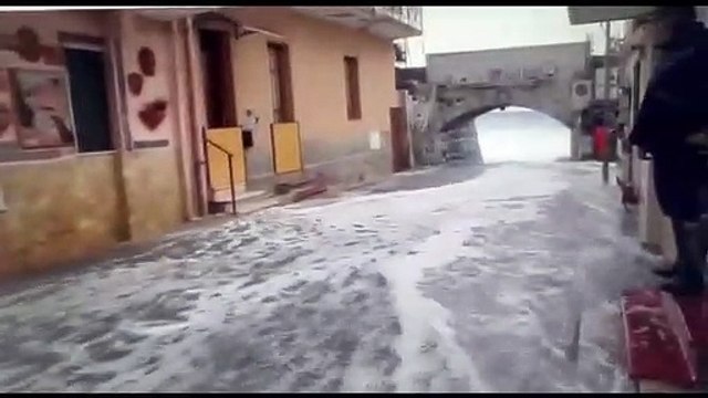 FORTI MAREGGIATE A LIPARI E NELLA JONICA