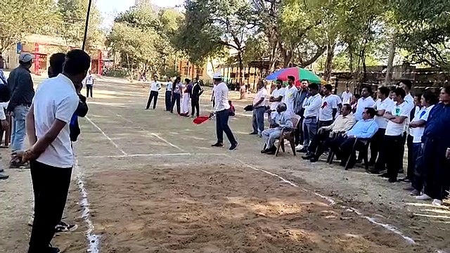 परेड व सलागी पश्चात कार्यक्रम को राजगीत के साथ अन्य सांस्कृतिक कार्यक्रम ने चार चांद लगा दिया