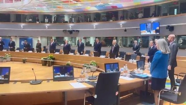 Avrupa Konseyi'nde Türkiye ve Suriye için bir dakikalık saygı duruşu