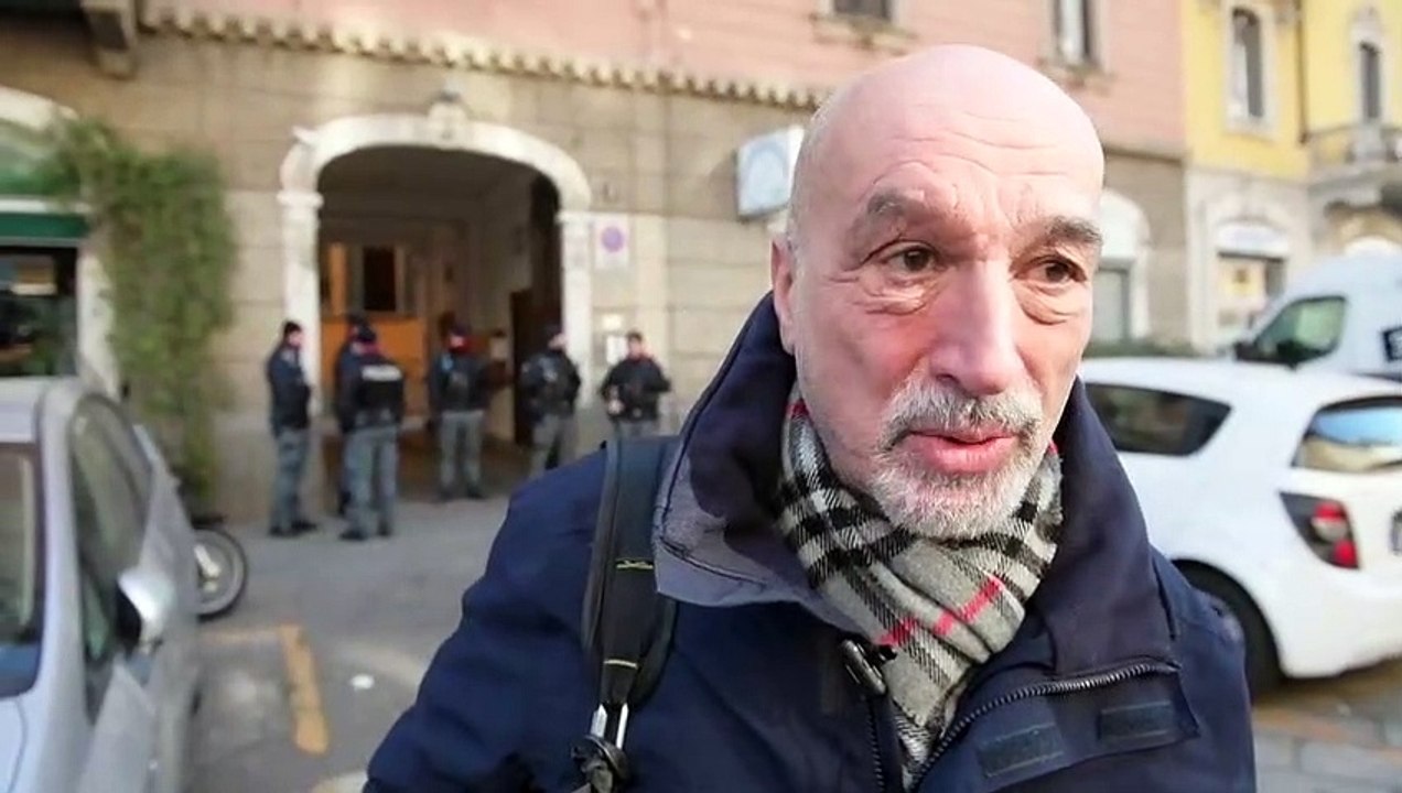 Sfratti e proteste nel palazzo Ats di via Adige a Milano: "Procedura illegale"