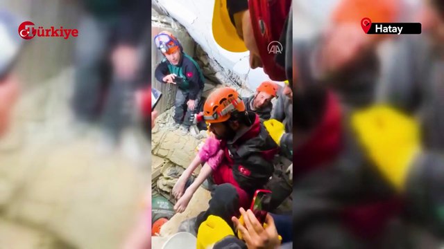 Deprem Enkazından Çıkarılan Minik Hazal'ın 'Su İster Misin?' Sorusuna Verdiği Cevap Duygulandırdı!