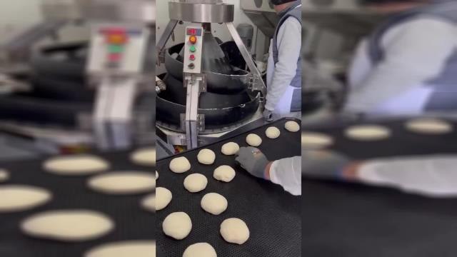 Ankara Büyükşehir, Hatay ve Elbistan'da Ekmek Üretimine Devam Ediyor… Başkentten Afet Bölgesine 200 Binden Fazla Ekmek Sevkiyatı