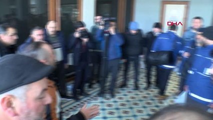 İSTANBUL'DAN 212 GÖNÜLLÜ EK YHT SEFERİYLE DEPREM BÖLGESİNE DOĞRU YOLA ÇIKTI