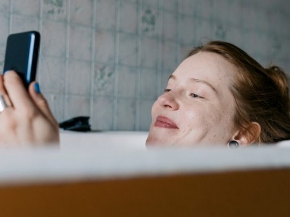 Neue Umfrage zeigt: Das ist den Deutschen 2023 in der Liebe wichtig