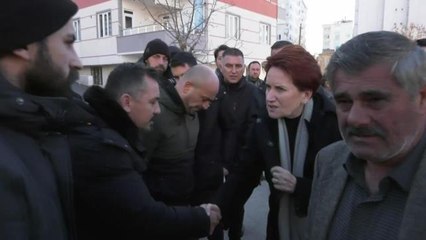 Akşener'in Dinlediği Kahramanmaraşlı Depremzede: "Bir Ay Televizyonlarda Gösterip, Döndürüp Döndürüp de Burayı Unutmayın"