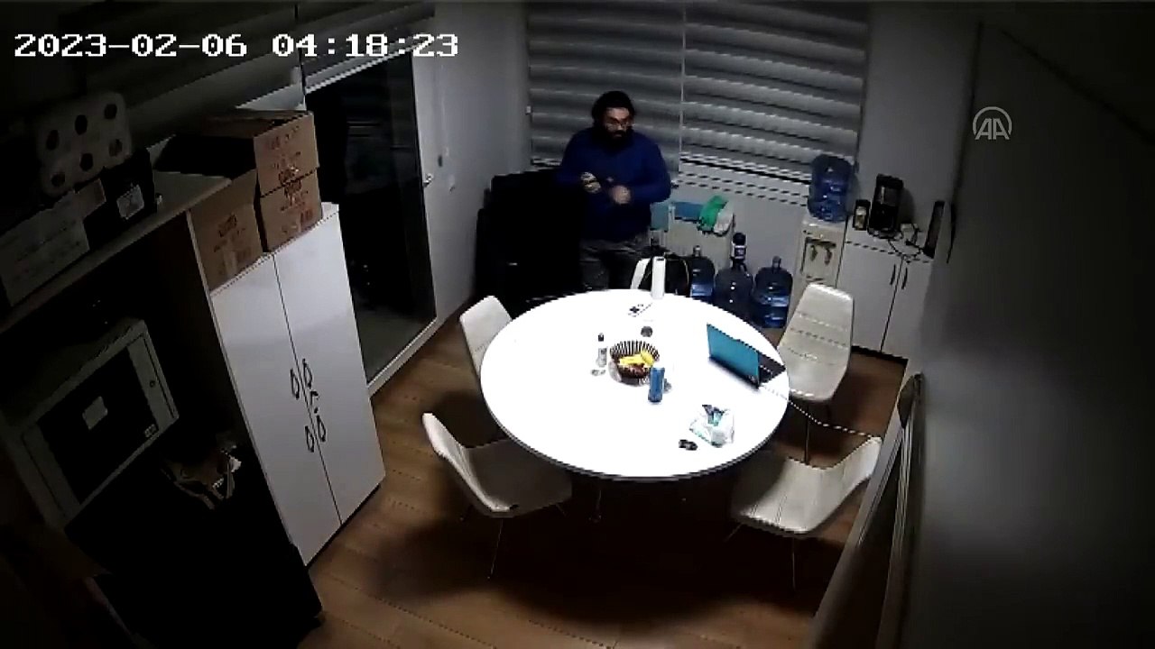 Kahramanmaraş'ta 7,7 ve 7,6 şiddetindeki depremler güvenlik kamerası kayıtları