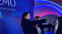 Sanremo, Paola e Chiara cantano 