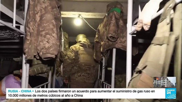 Soldados ucranianos se refugian en sótanos secretos en