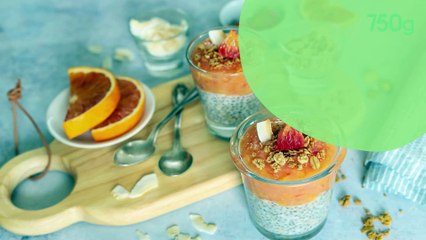 Pudding de chia à l'orange sanguine et noix de coco
