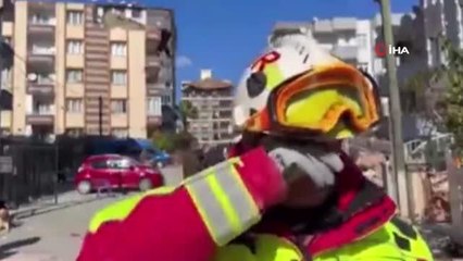 Macaristanlı görevli gözyaşlarını tutamadı: "50'den fazla felaket gördüm, genellikle duygulanmıyordum"