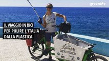 Il viaggio in bici per pulire l'Italia dalla plastica
