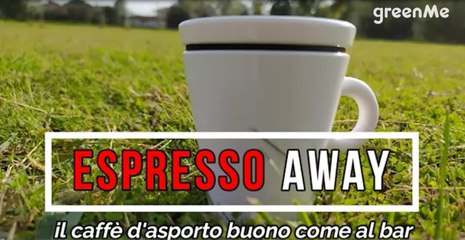 La tazzina del caffè riutilizzabile per ridurre i rifiuti dell'asporto