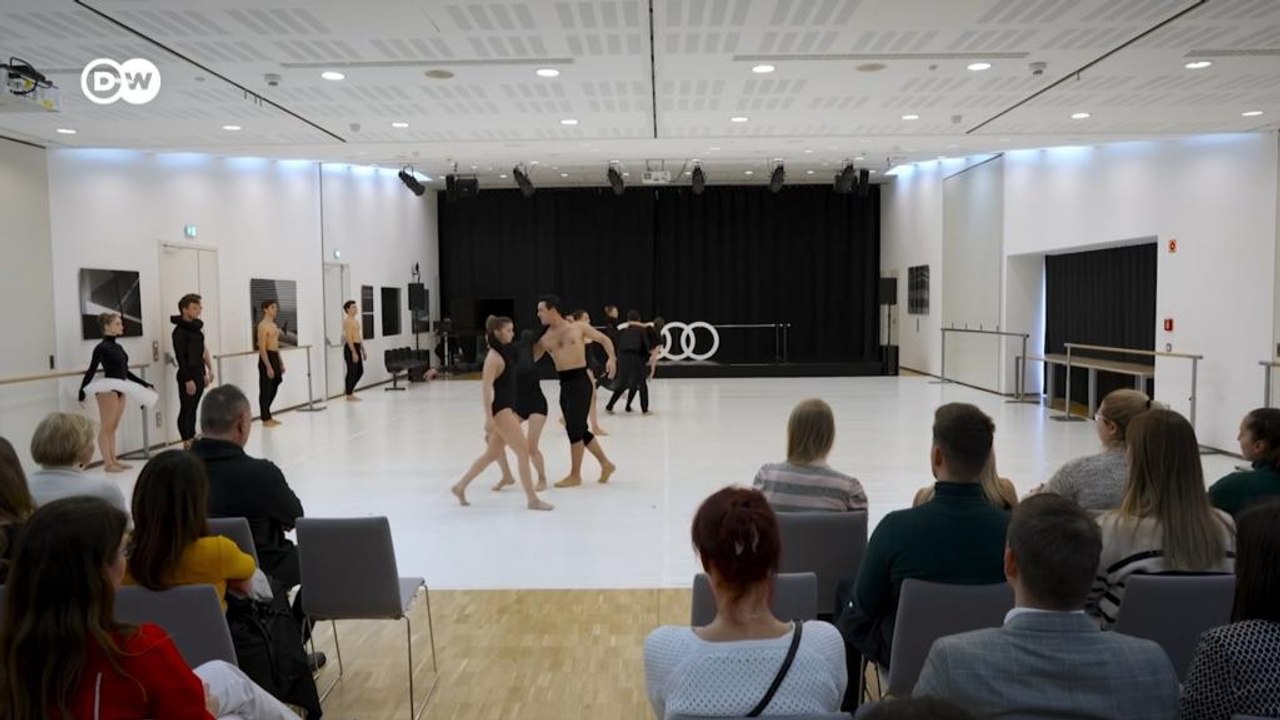 Ungarn: Ballett in der Autofabrik