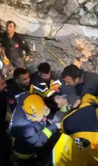 Hatay'da 10 yaşındaki Hilal depremin 90'ıncı saatinde kurtarıldı