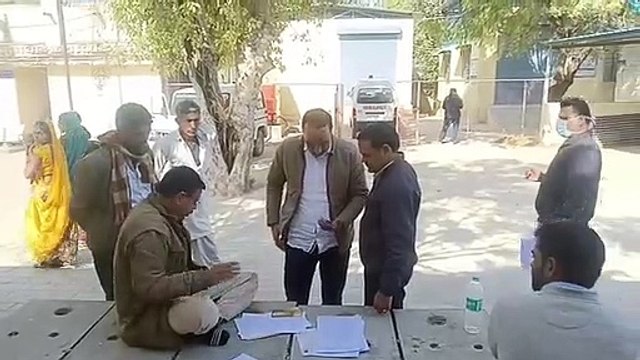 अज्ञात वाहन की टक्कर से मोटरसाइकिल सवार दो युवकों की मौत, वाहन के उड़े परखच्चे