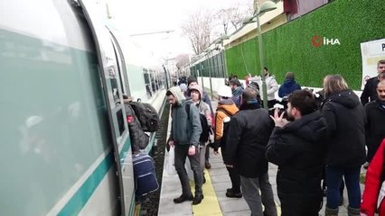 AFAD'a başvuran gönüllüler deprem bölgesine gidiyor