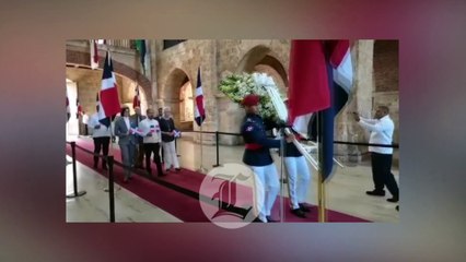 DEPOSITAN OFRENDA FLORAL EN CONMEMORACIÓN AL NATALICIO DEL PRÓCER CIVILISTA ULISES F. ESPAILLAT